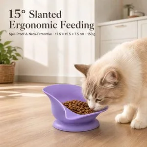 Gamelle inclinée ergonomique en silicone pour animaux — En usage